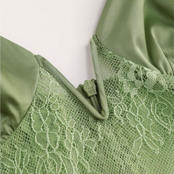 Cider Lace Ruched Midi Green Dress - Picture 3 of 5